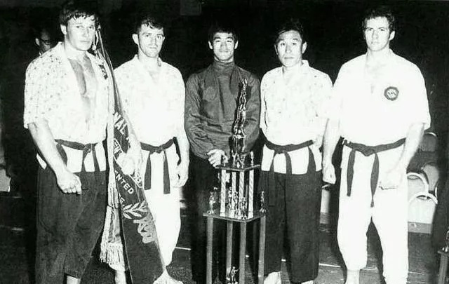 李小龙截拳宗师全程无敌,李小龙截拳道中国龙