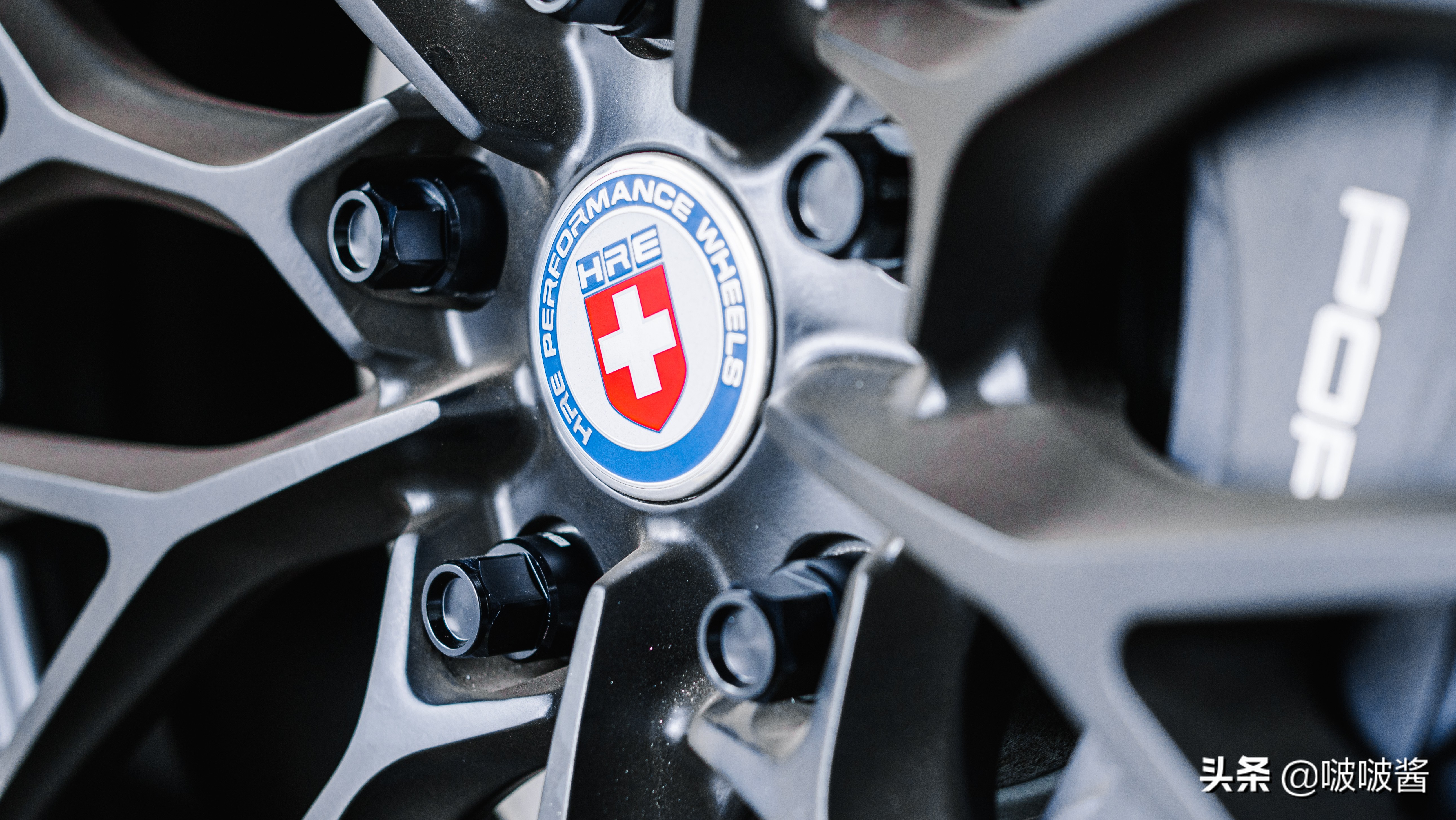 保时捷帕拉梅拉turbos轮毂改装,保时捷帕拉梅拉宽体改装