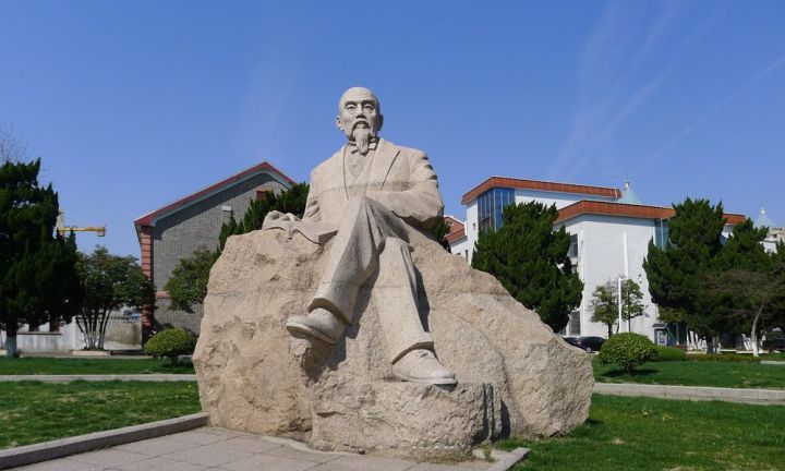 他是作弊的状元，也是破产的企业家，为什么后人还说他是英雄？