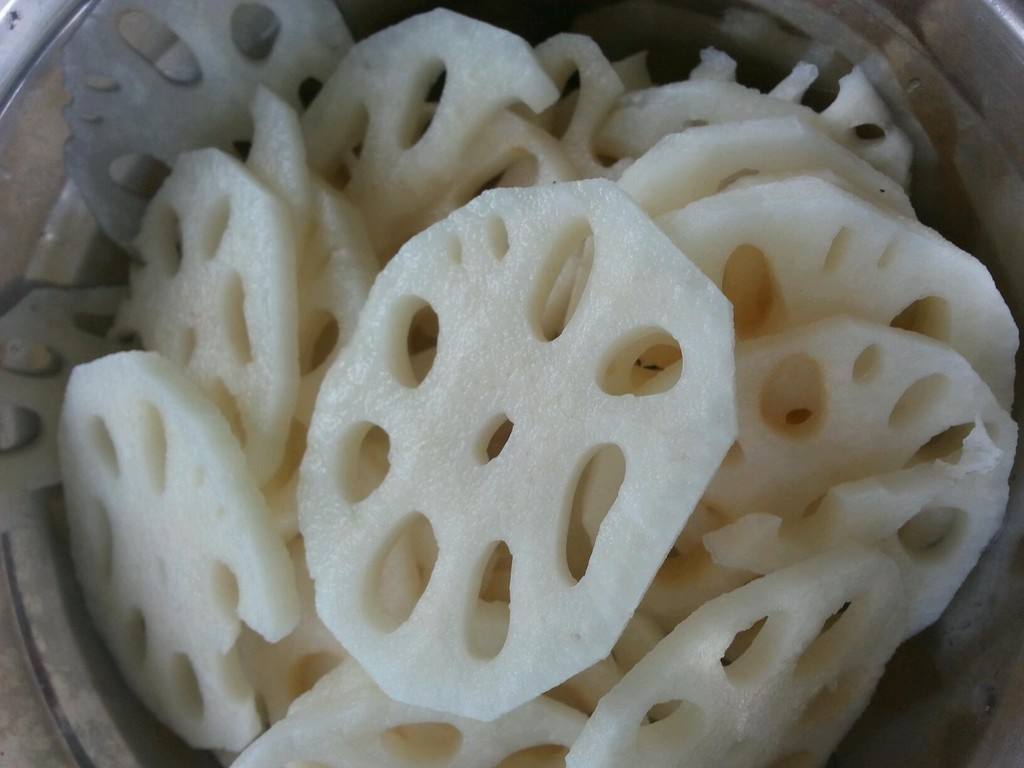 秋分养生山药莲藕排骨汤,秋分时节喝什么粥养生