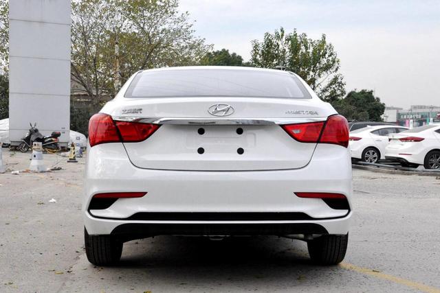 雅阁和名图哪个好,现代名图最便宜多少钱提车