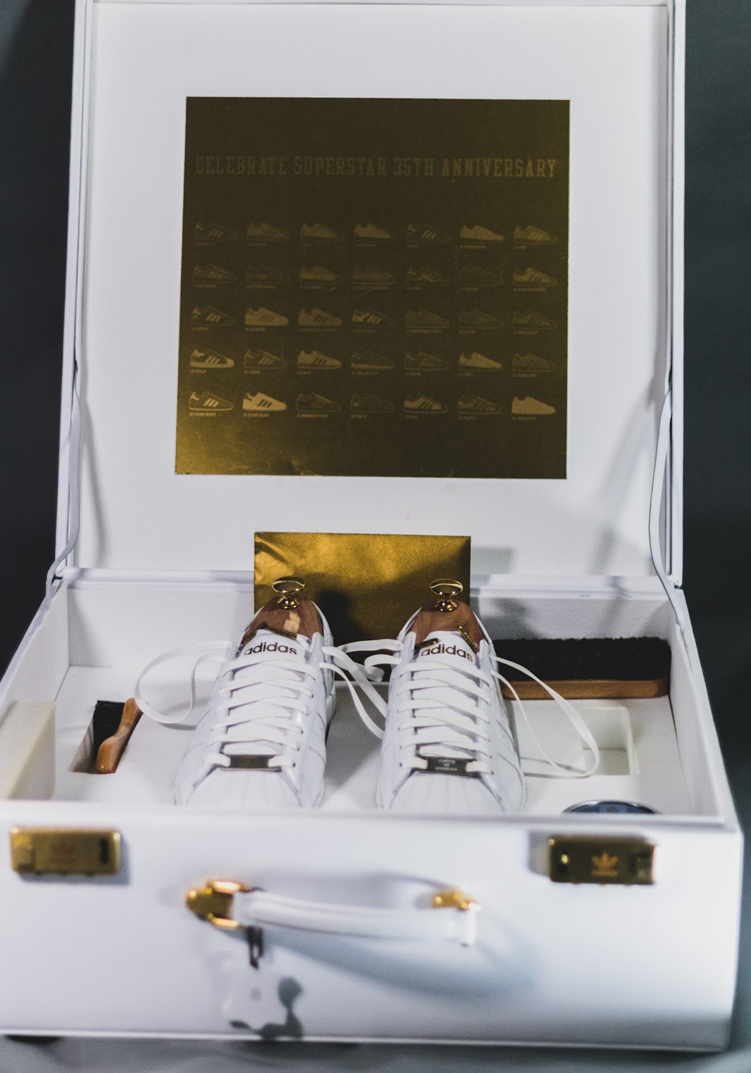 adidas球鞋怎么样,20年前穿阿迪达斯是有钱人吗