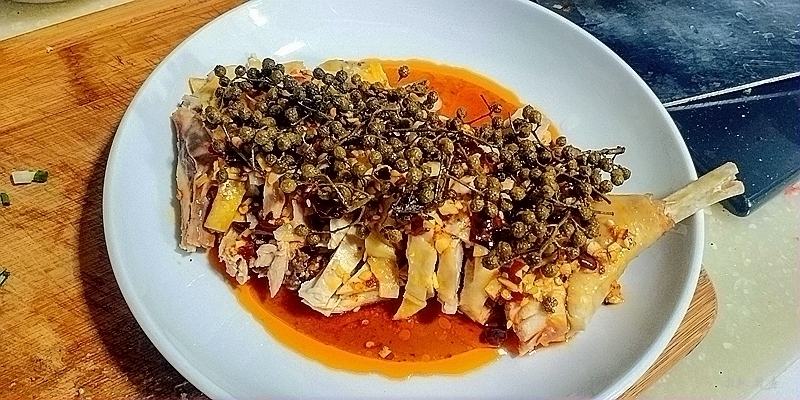 炖鸡只需加入这一味料香气四溢,怎样炖鸡好吃又简单不柴