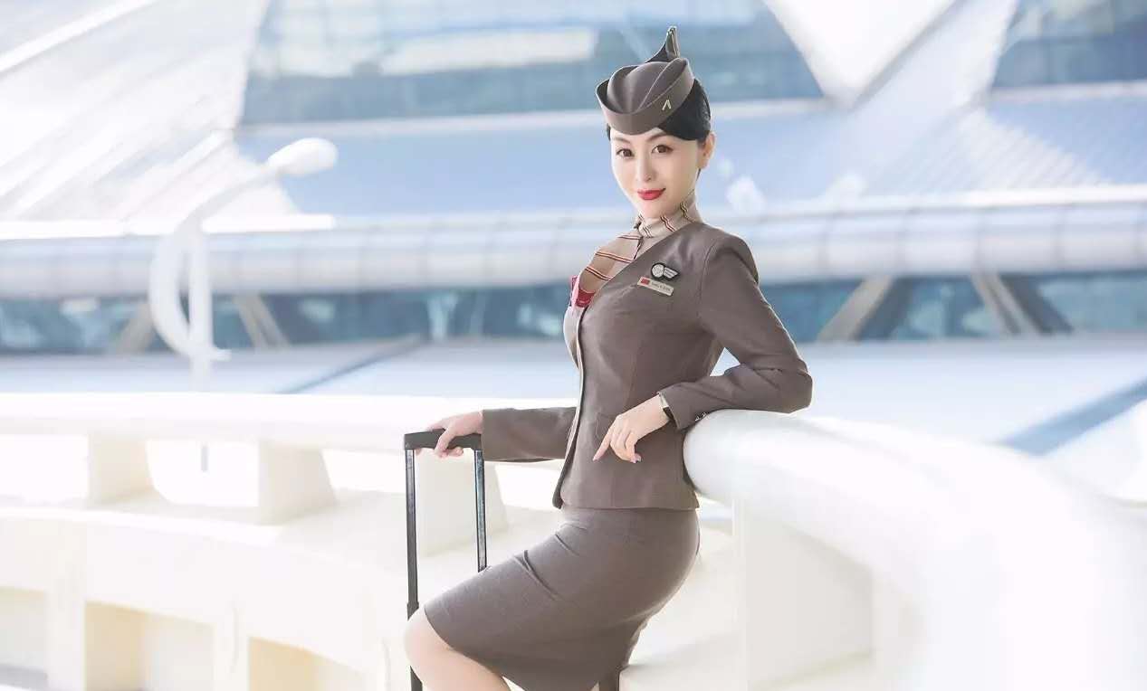 世界航空公司空姐制服,世界航空服