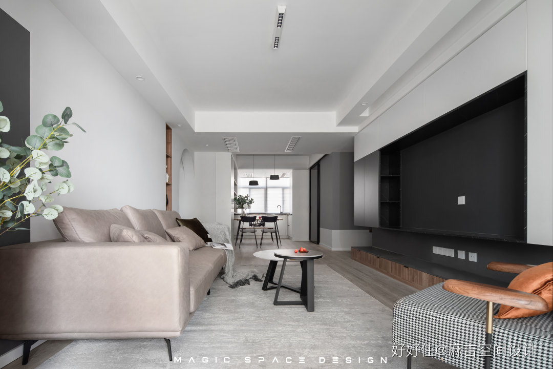 170平客厅阳台现代简约设计,北阳台西厨现代轻奢