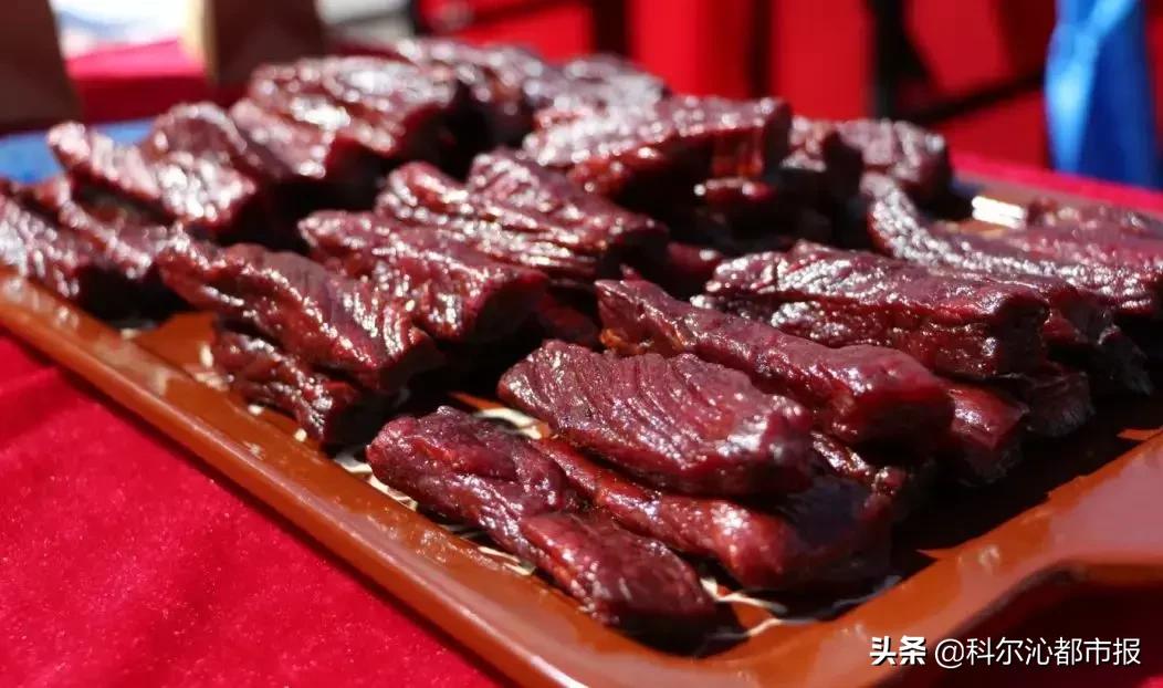 通辽百人同制牛肉干创大世界基尼斯纪录