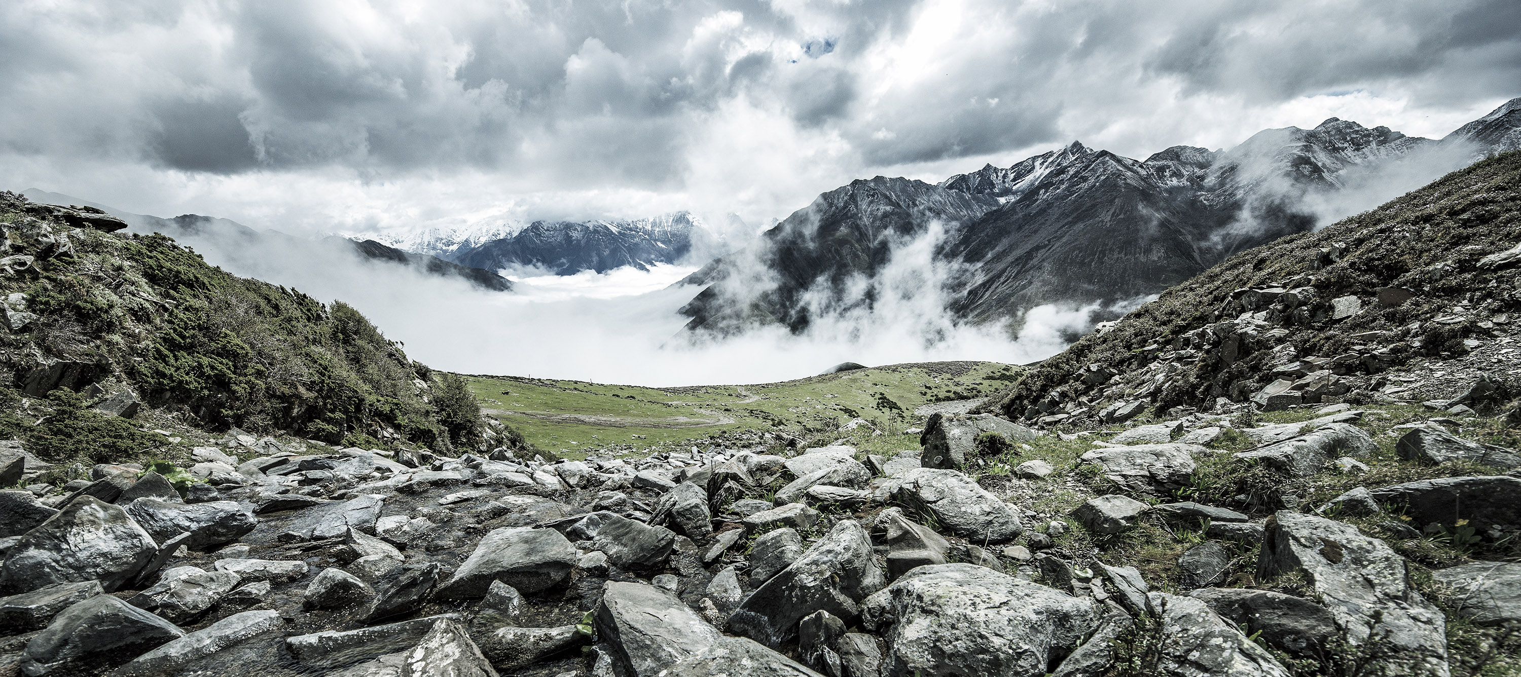 贡嘎雪山自由旅拍,里索海贡嘎雪山全景