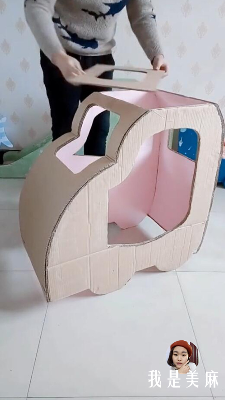 废纸箱自制小汽车简单又漂亮,用废纸箱给孩子做小汽车