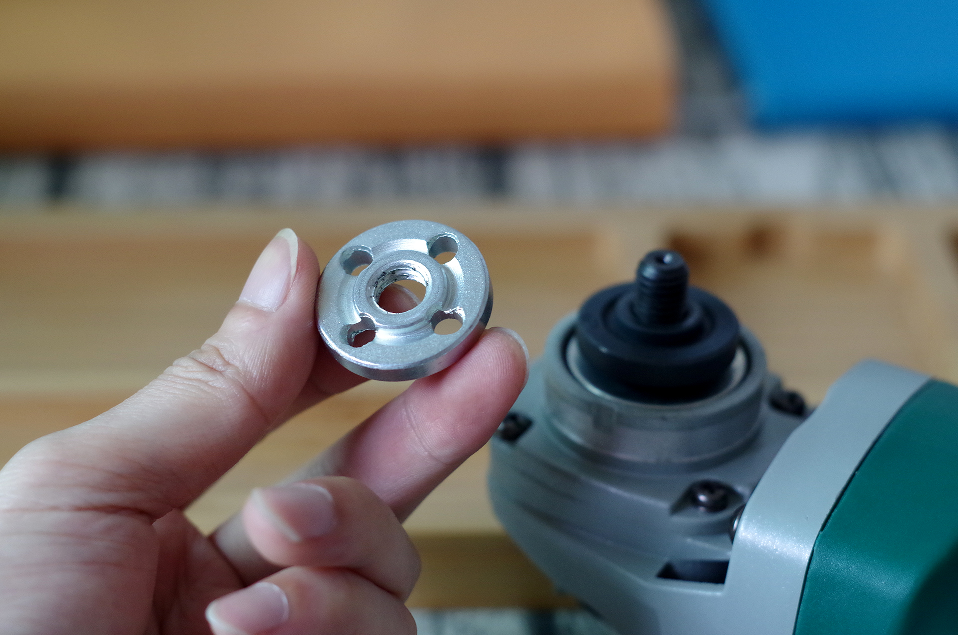 世达51090c角磨机使用方法,世达工具5寸气动角磨机