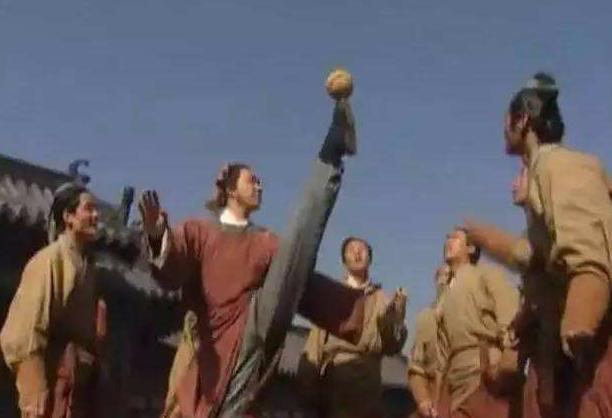 轻松足球段子，卡卡伊布C罗梅西是什么意思？就是一个明星的悲剧