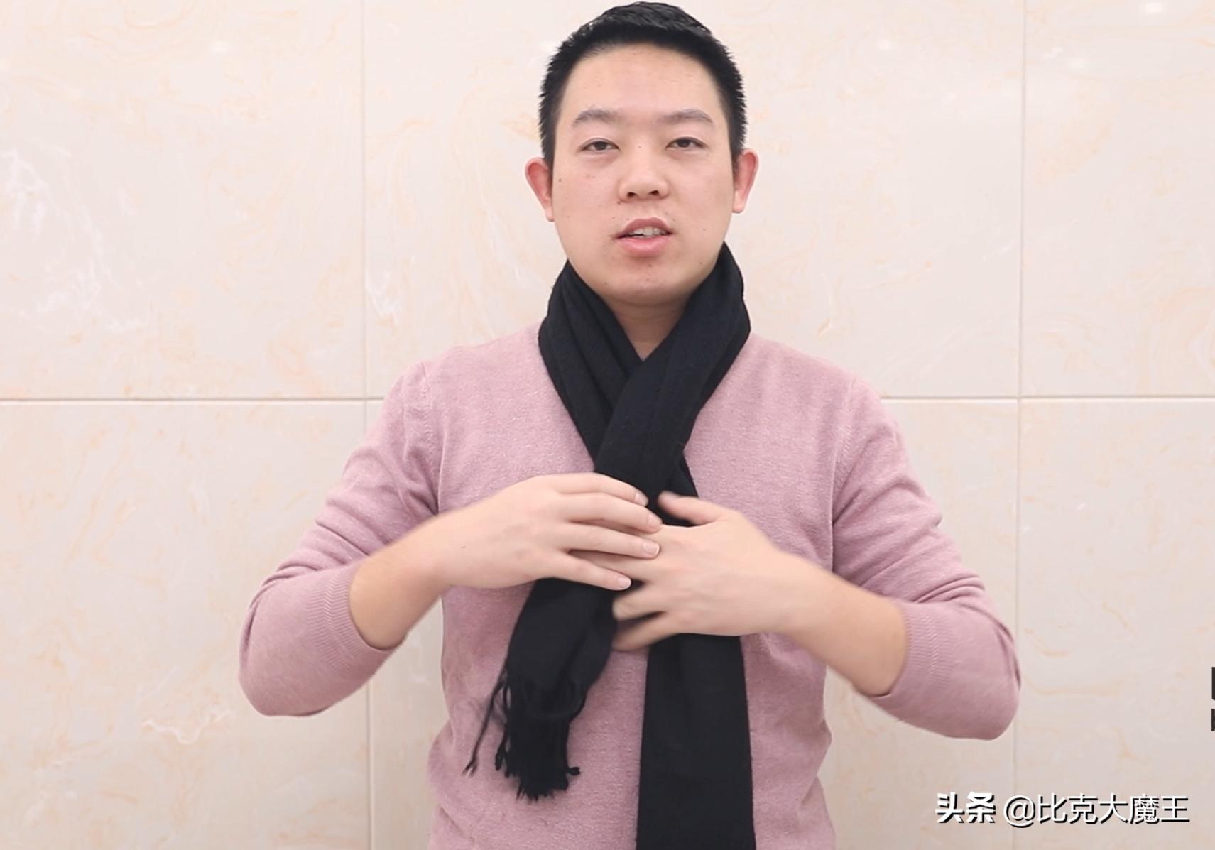 妹子手把手教你围巾的9种系法,教你8种不同的围巾系法