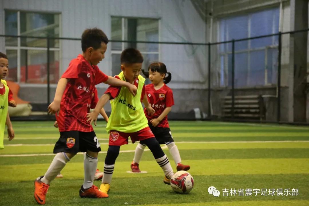 快乐童年足球队,快乐童年足球