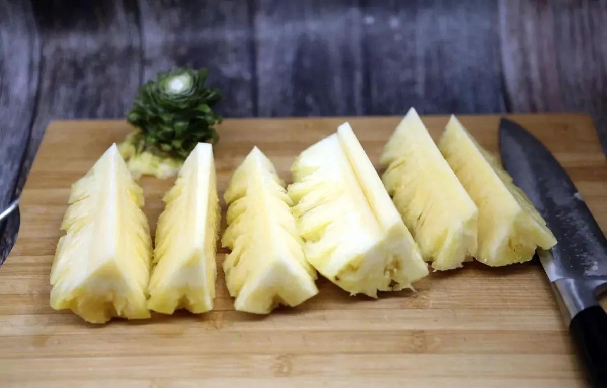 吃菠萝嘴麻还能继续吃吗,菠萝盐水泡了还是麻嘴怎么解决