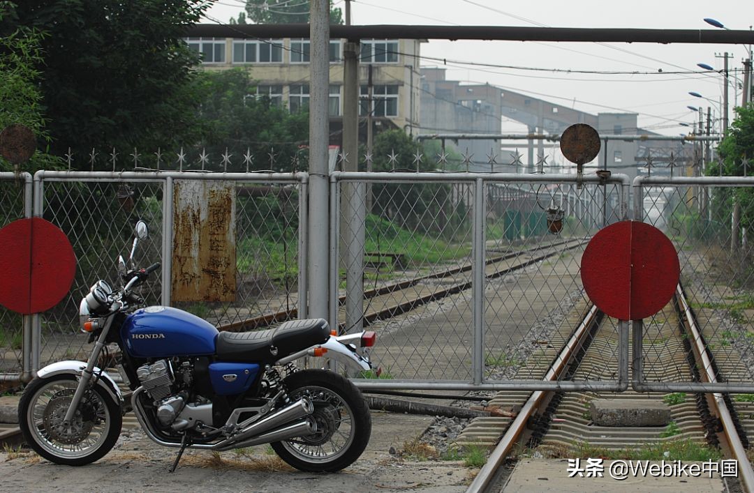 新出来的本田cb400,本田cb400第四代评测