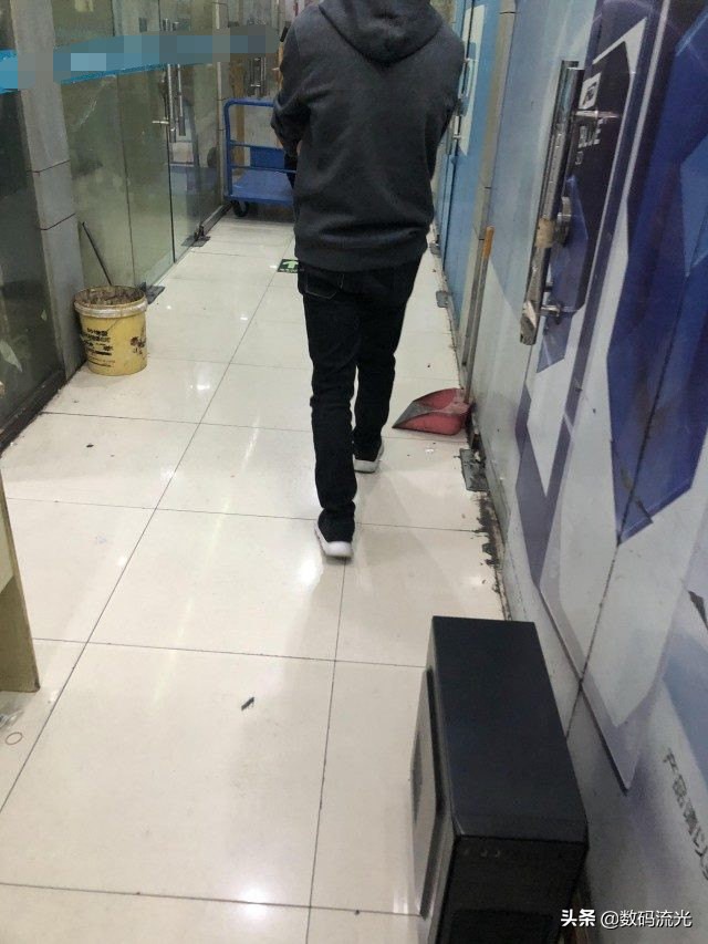 表弟来组装电脑，朋友一番话把单子谈黄了，换做是我也不会装的