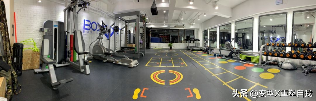 拳馆+健身房+轻食餐厅=三位一体的BOXFITCLUB