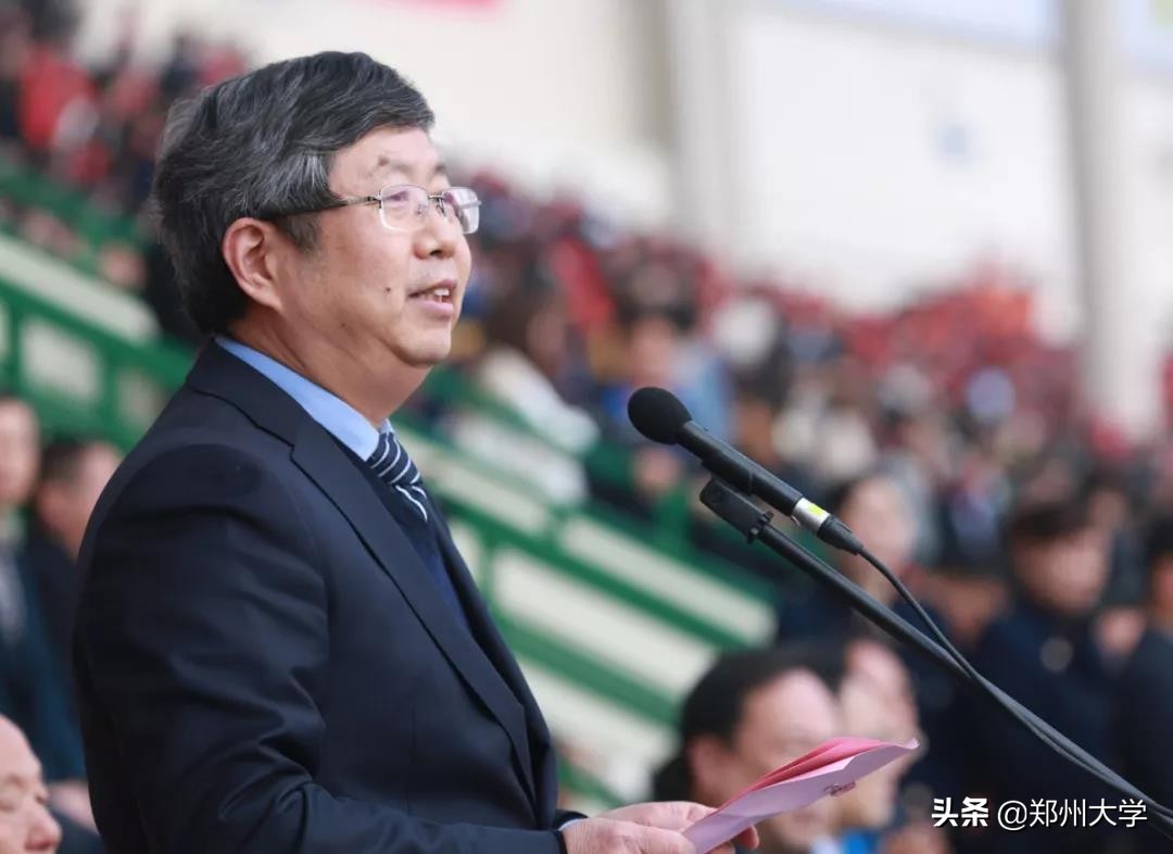 郑州大学阳光运动会800米,郑州大学春季运动会