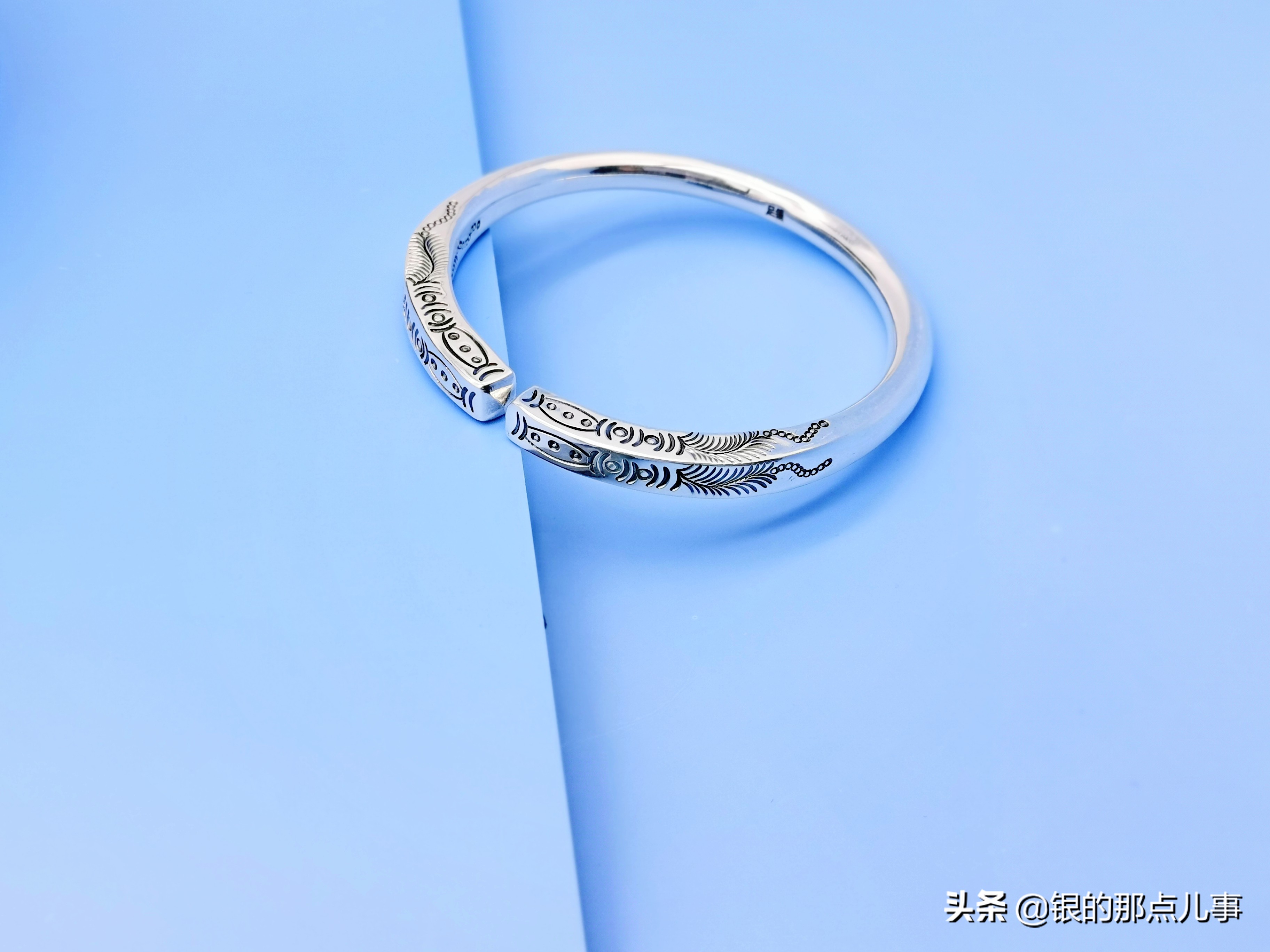 怎么挑选正宗的银手镯,银手镯如何挑选