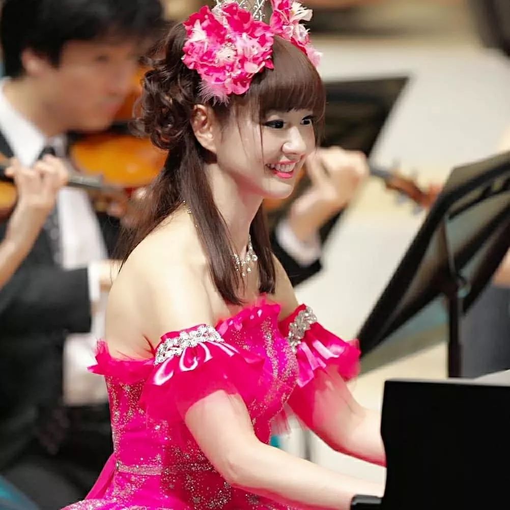 日本小姐姐被宠溺,日本小姐姐成长轨迹