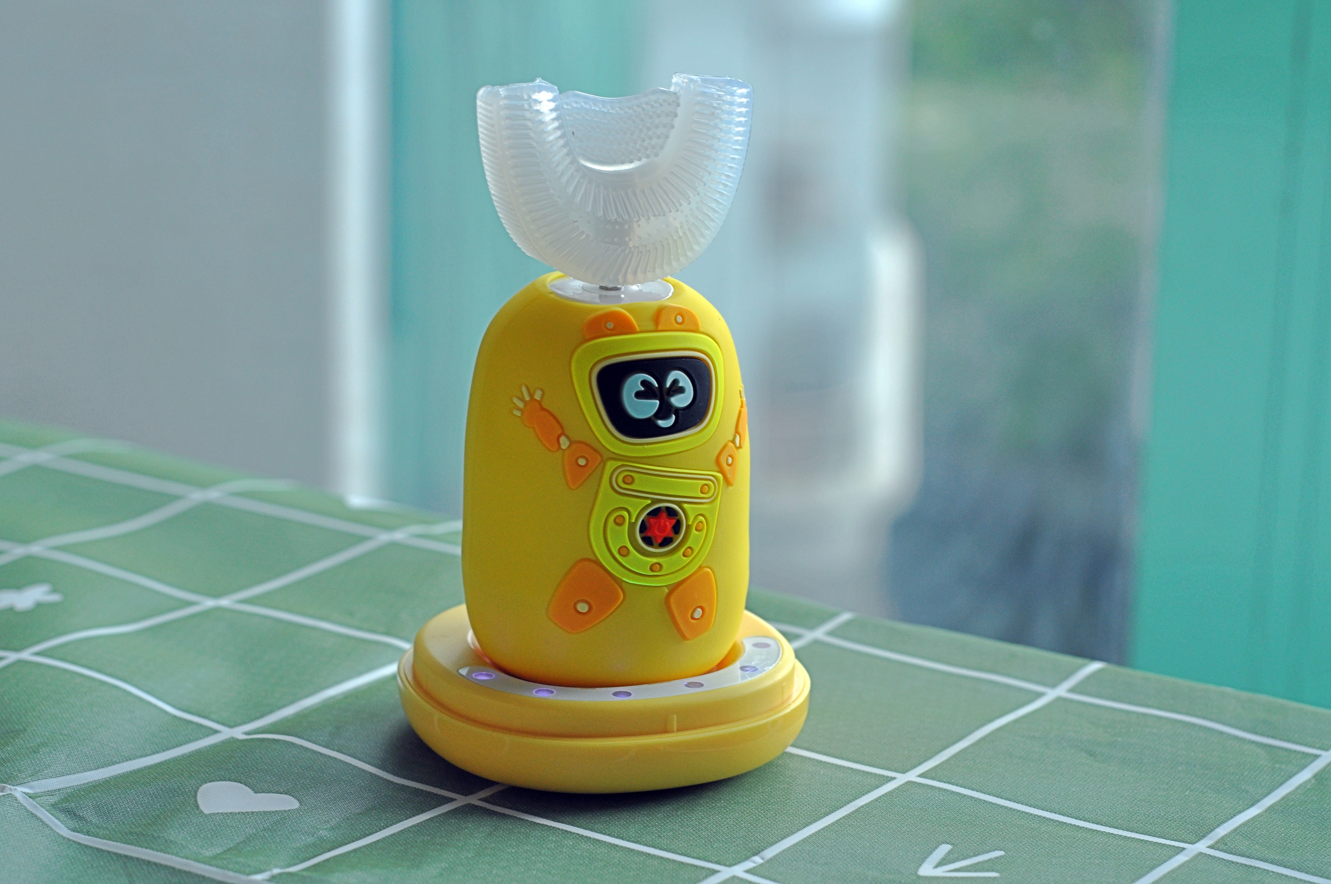 刷牙教学儿童电动牙刷,让孩子正确刷牙的电动牙刷视频