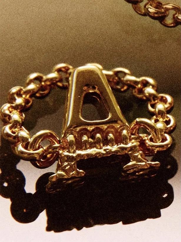 香奈儿珠宝首饰双clogo,香奈儿logo的首饰