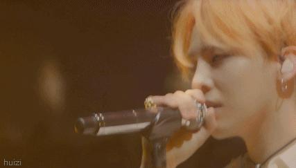 权志龙跟nike联名的鞋子,权志龙小雏菊联名鞋发售时间