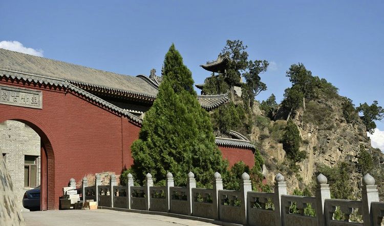 乡村古寺庙,五一家乡山顶寺庙一游