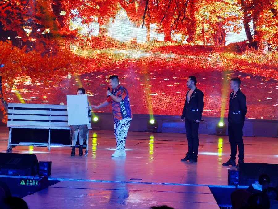 夜场江湖：讨好一个人究竟有多难？