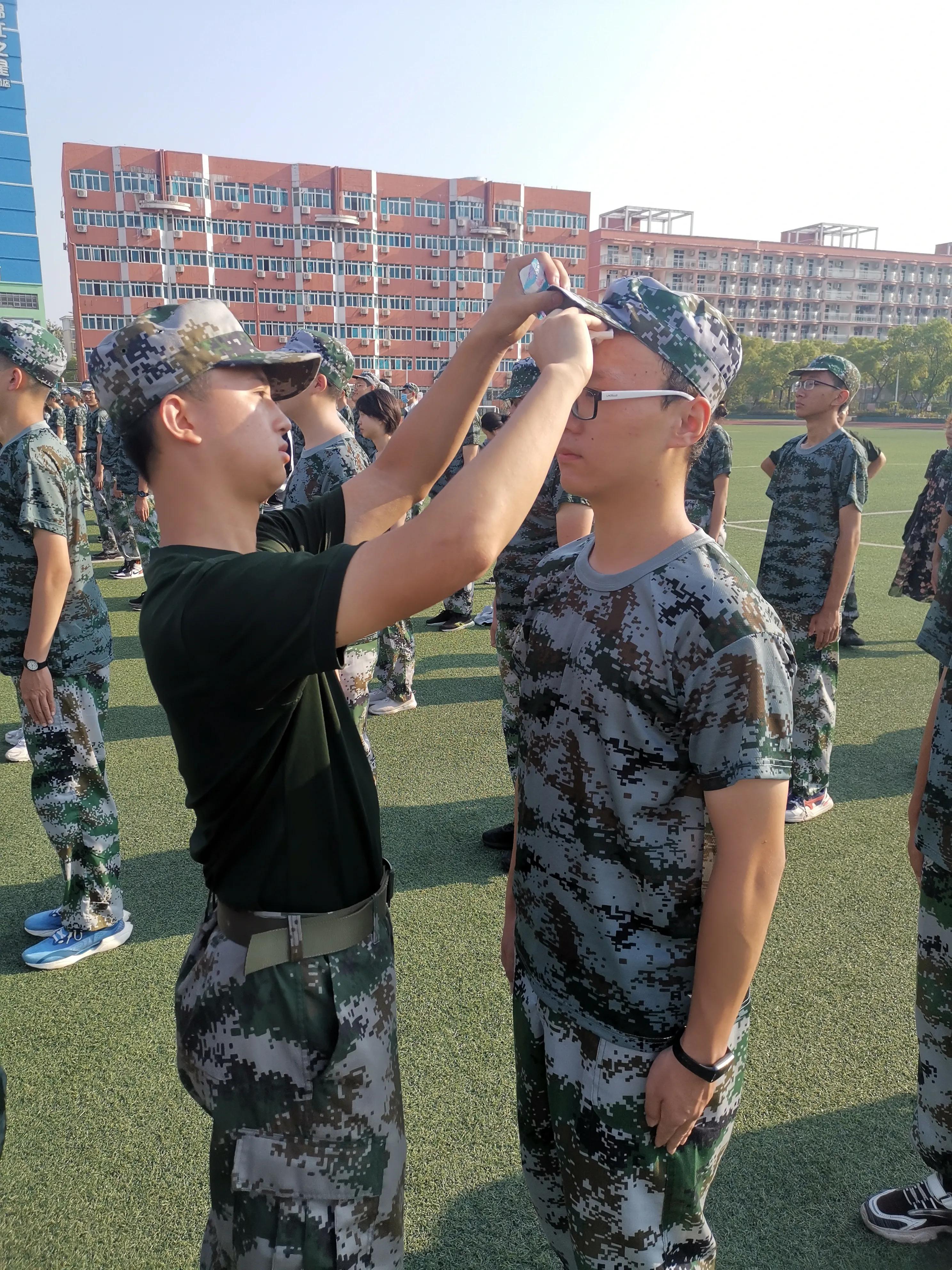 军训日记加图,军训红十字日志