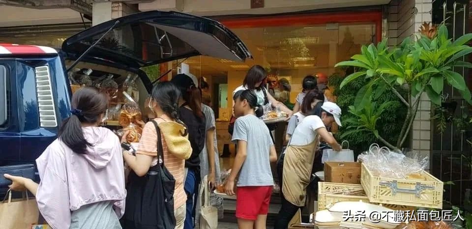 烤箱边上无岁月，六十五岁面包师的一年