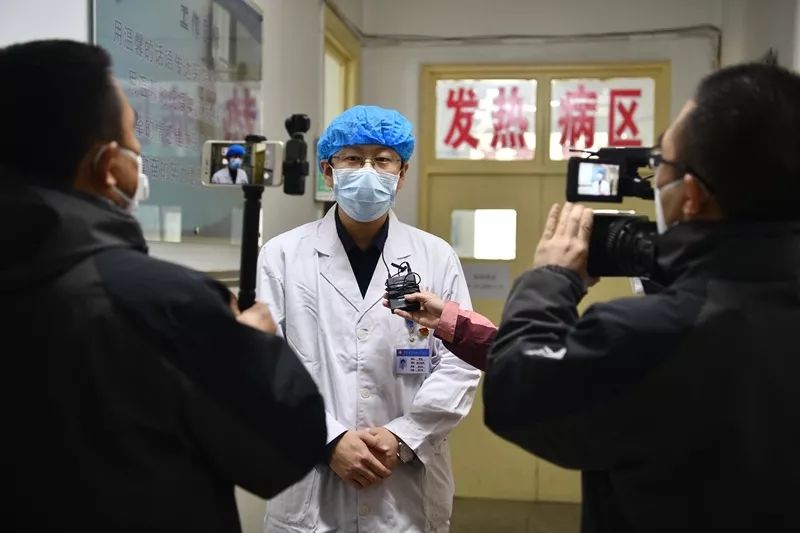 直击一线现场视频,直击医院现场