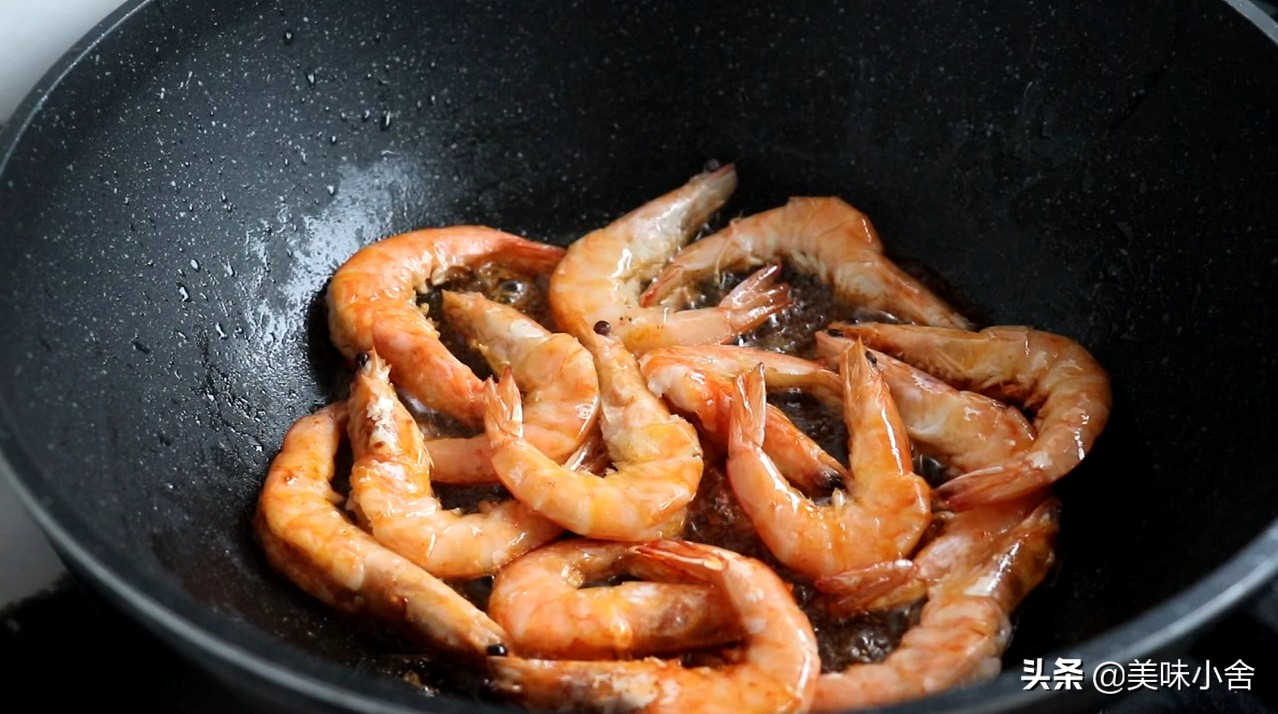 教你做油焖大虾鲜嫩入味超下饭,私家小厨之油焖大虾鲜嫩q弹
