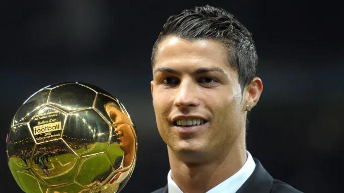 对过去25年的所有金球奖得主进行排名，2012年的梅西夺魁