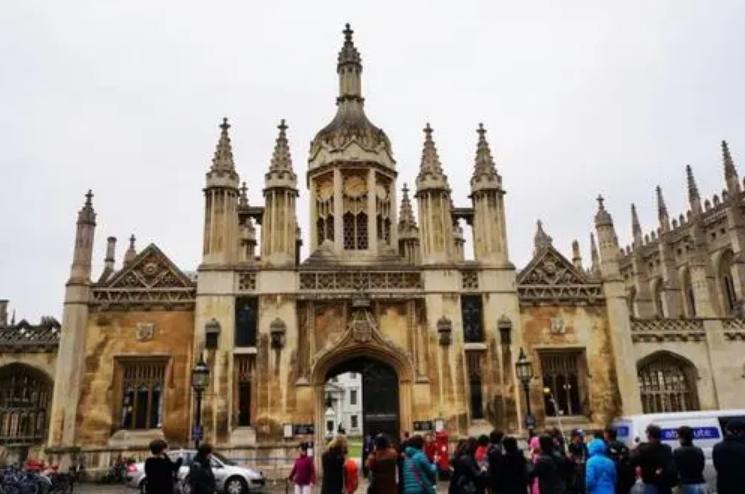 世界十大顶级大学剑桥大学,世界十大名校之一斯坦福大学