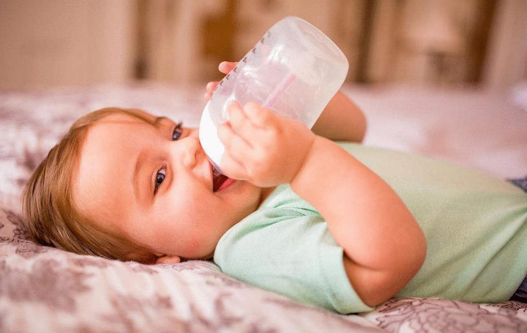 宝宝对奶粉过敏的皮肤症状有哪些,宝宝对奶粉过敏反应