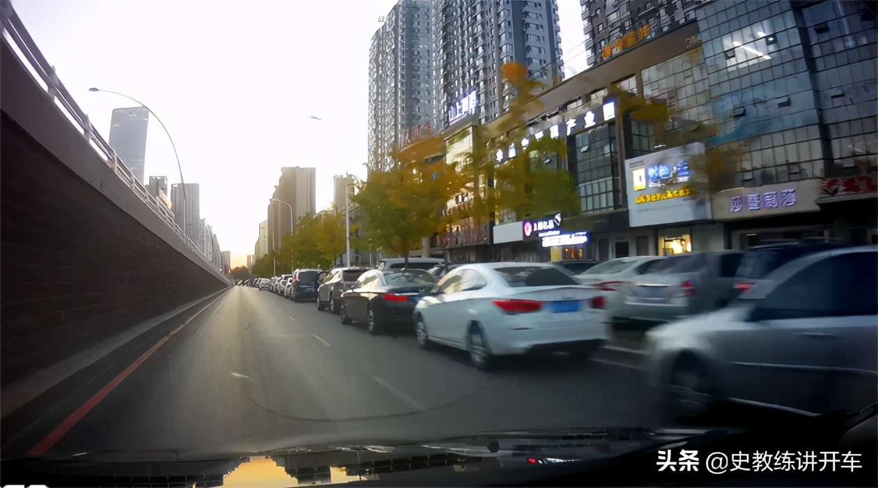 自动挡的车在坡道溜车怎么办,上坡挂l挡溜车怎么办