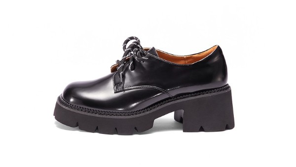 女鞋真假鞋对比,真皮女鞋检验真假的方法