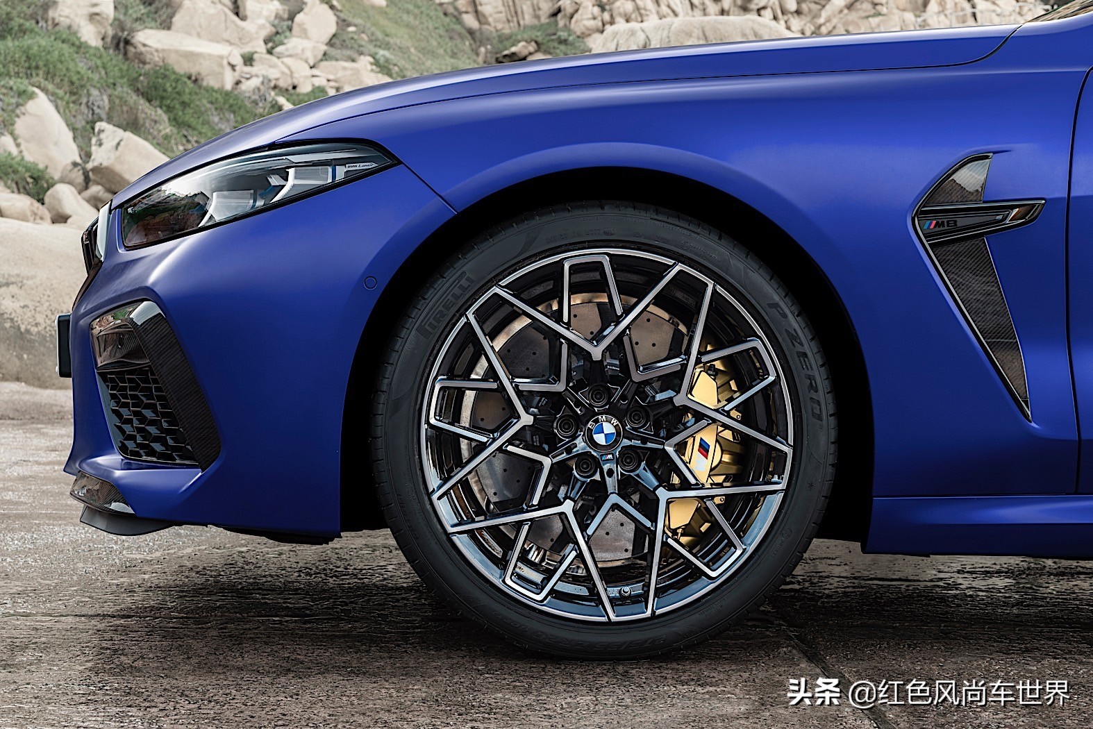 宝马全新m8以及敞篷版多图曝光,宝马全新的m8双门敞篷跑车