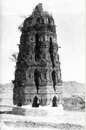 跟西湖有关的雷峰塔故事和信息,雷峰塔故事原版