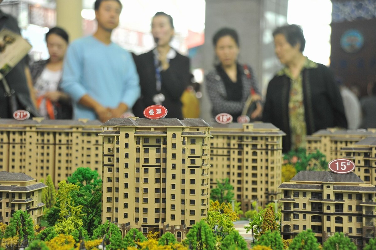 恋人交往期间买的房子可以追回吗,分手后同居期间房子归谁