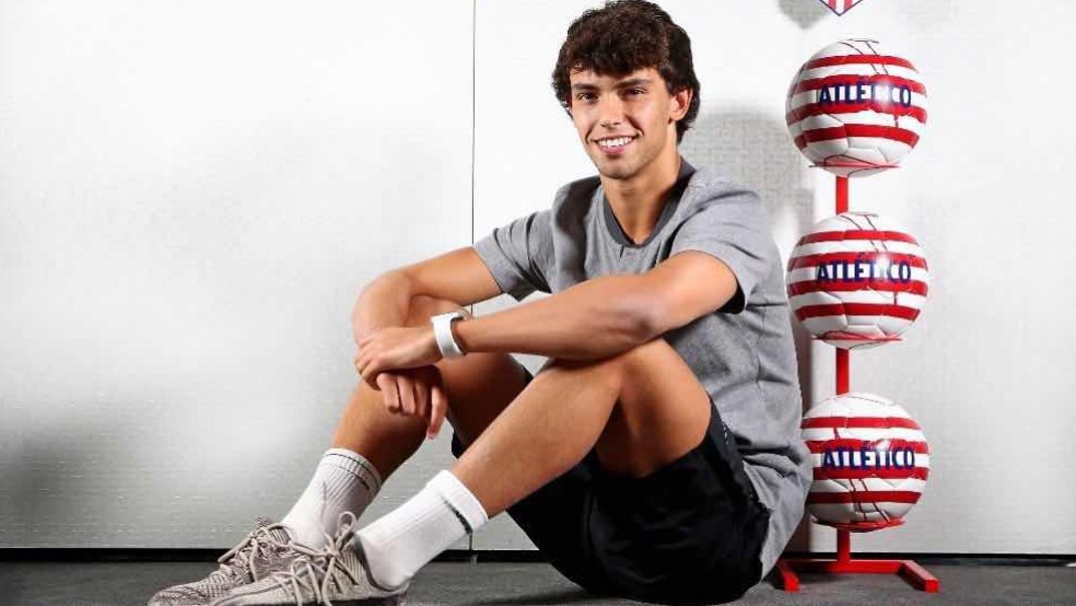 11个c罗vs11个梅西实况足球,实况足球普卡c罗梅西谁更强