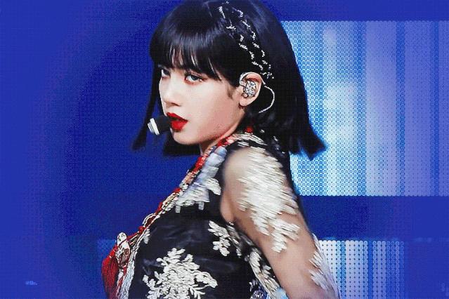 被称作泰国最美小花的90后，画上这个妆连Lisa都要被比下去