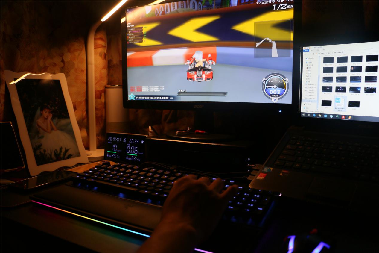 雷蛇猎魂光蛛粉晶键盘测评,雷蛇键盘猎魂光蛛v2线性轴评测