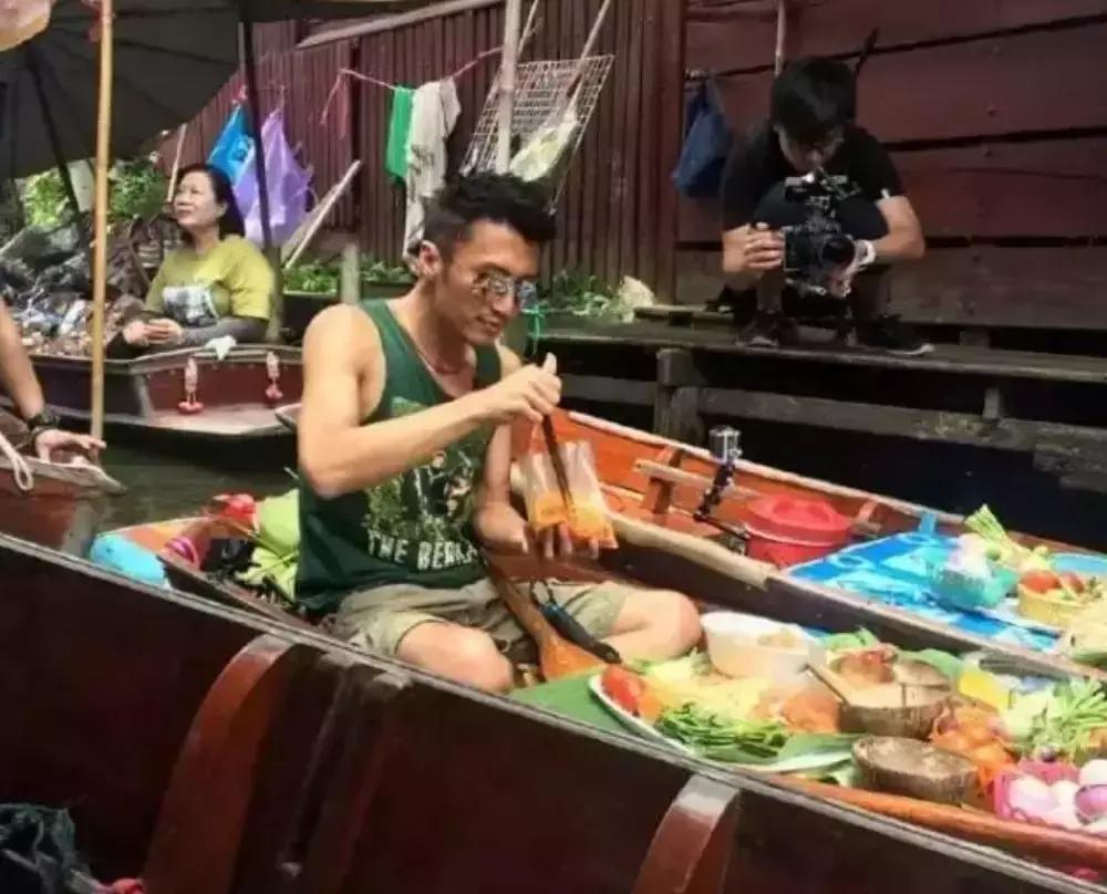 谢霆锋葱油拌面,谢霆锋吃过的炸酱面