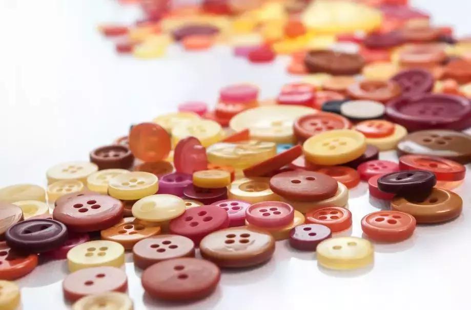 30岁农村女人一年零花钱,山村农妇一夜暴富