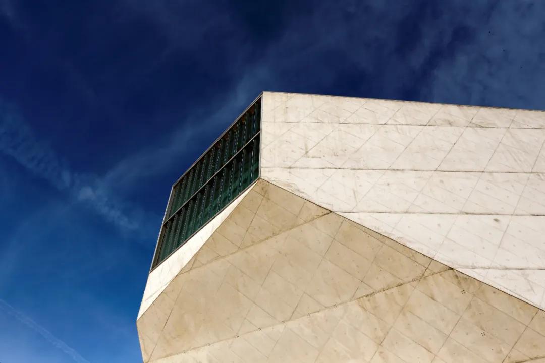 当你去旅行的时候,当你旅行的时候你在看什么