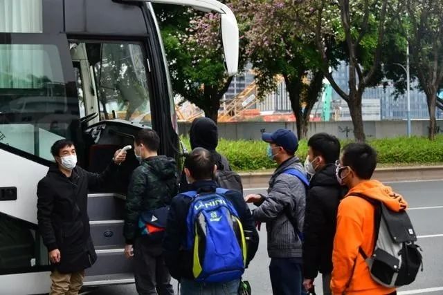 测体温、勤消毒，重庆瑞安租车全力防控疫情，确保乘客平安出行