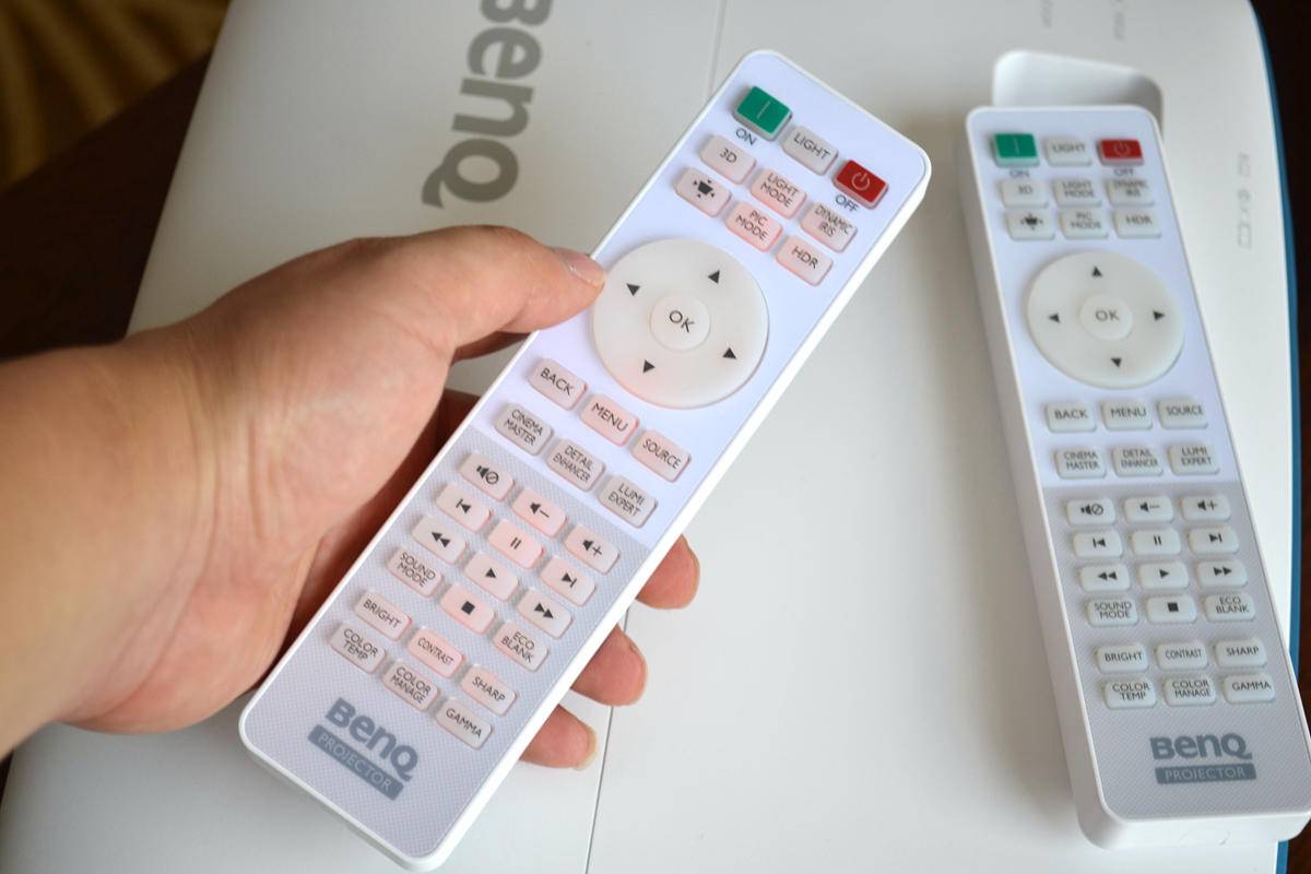 明基tk800m和w1700,明基投影仪tk800m对比w2700