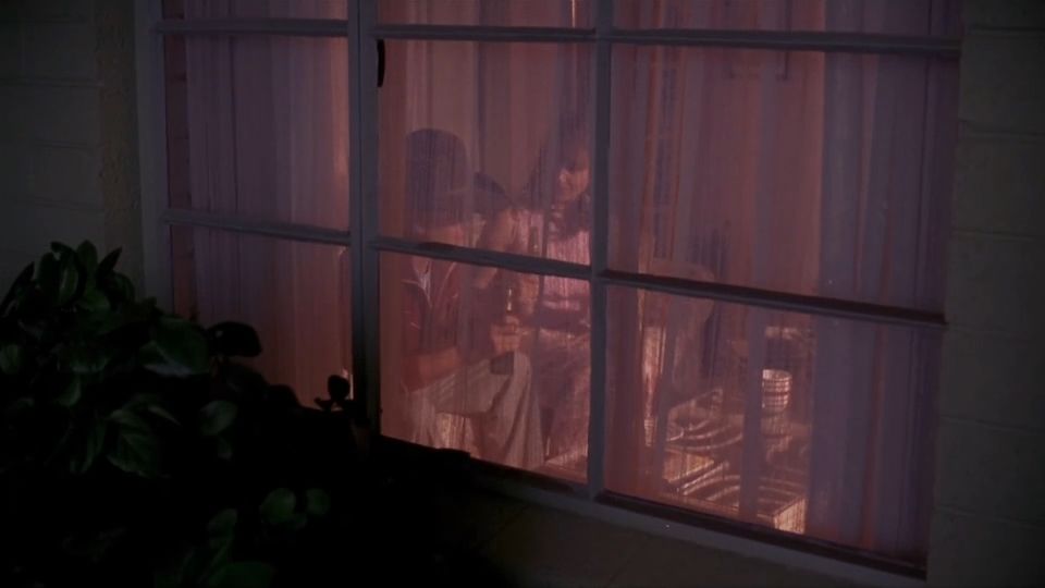 父子也能搞暧昧？这片的反转也太大了吧