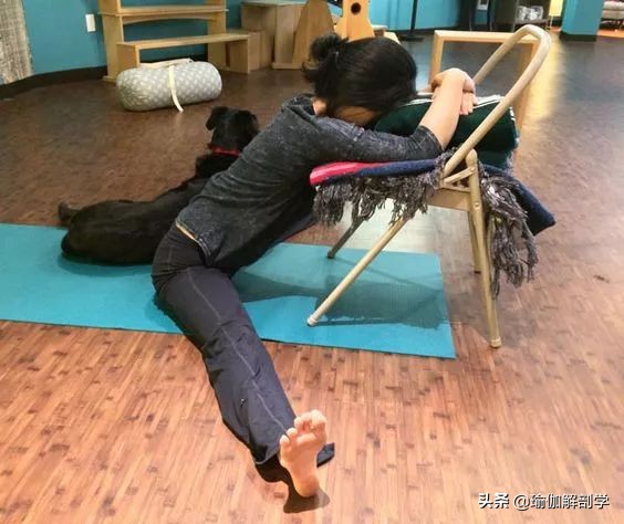 最好的放松体式,10个静心减压训练动作视频